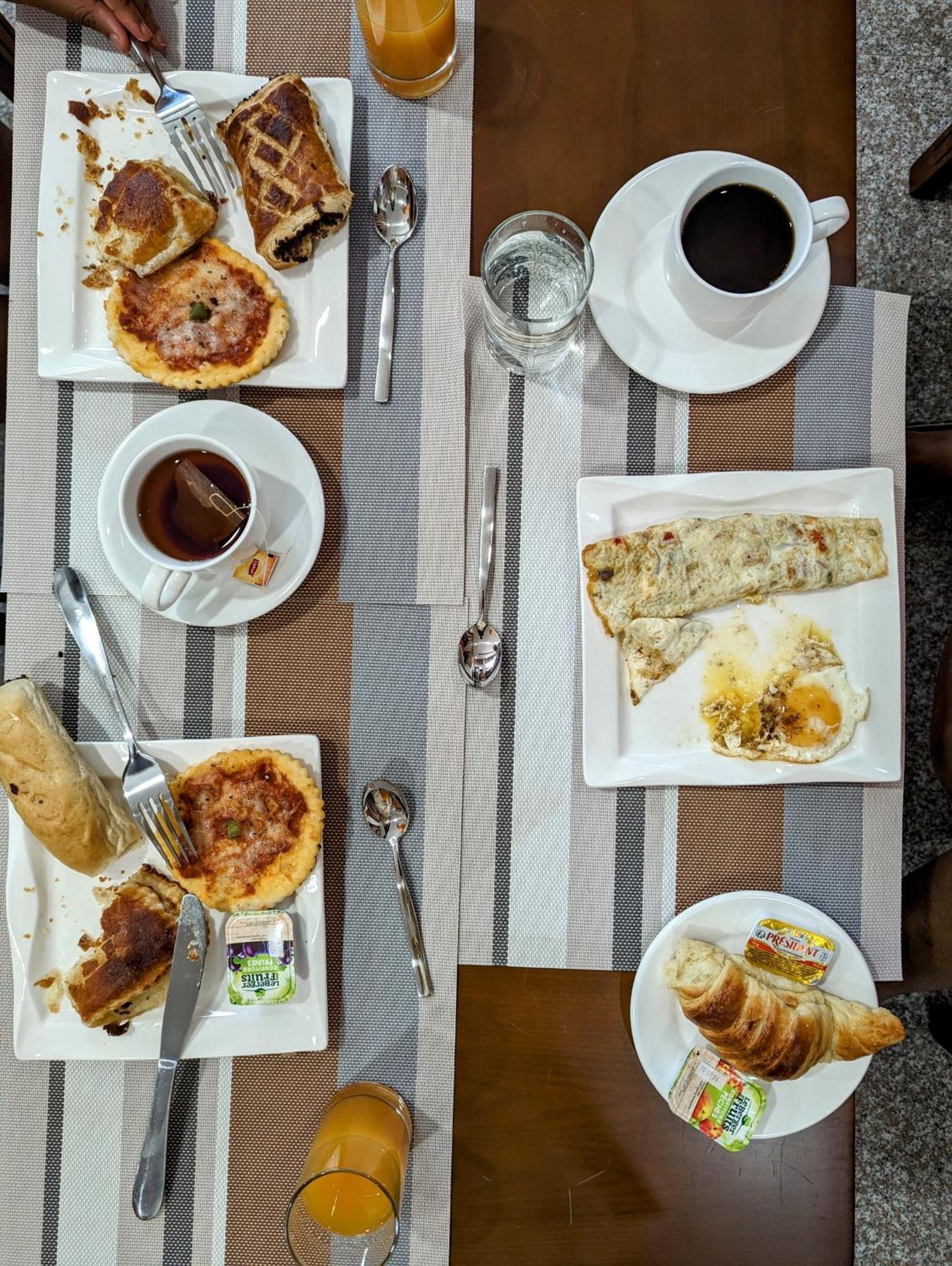 Les Ombrelles Appart'Hotel Cotonou Esterno foto