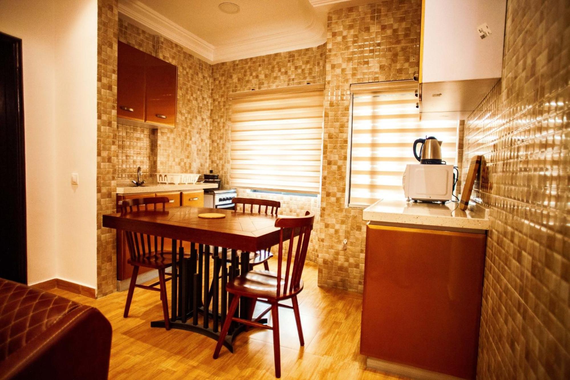 Les Ombrelles Appart'Hotel Cotonou Esterno foto
